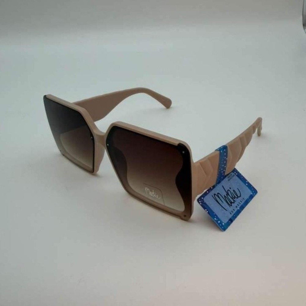 Mackie by Bob Mackie OversizedSquare Sunglasses Beige Gradient Lens UVProtection